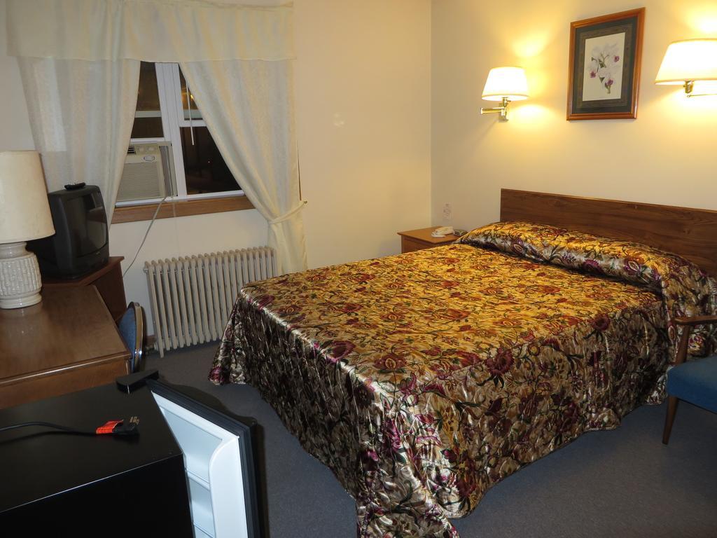 Travelers Inn Motel Eagle River Quarto foto